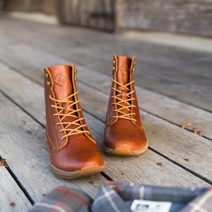 Reef Swellular Boot size 7 - Tan